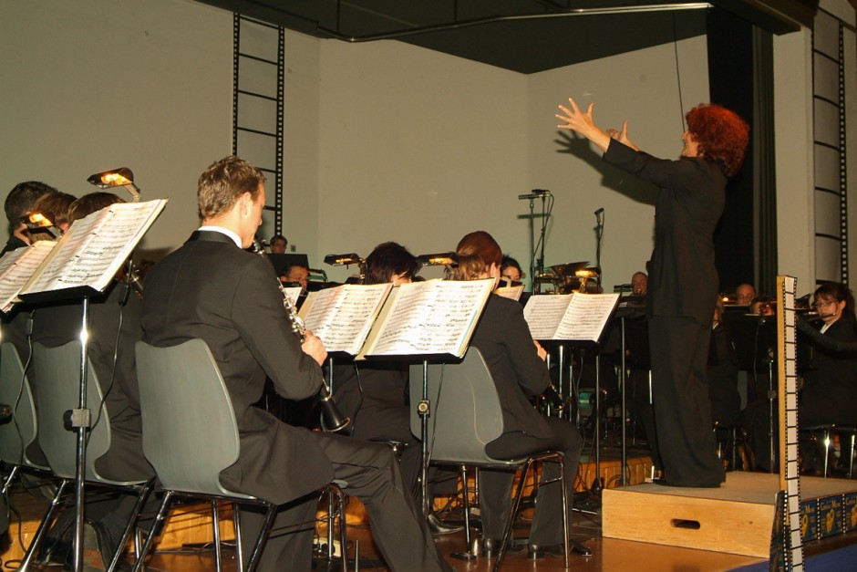 Blasorchester Feldmusik Neuenkirch unter der Leitung von Isabelle Ruf-Weber